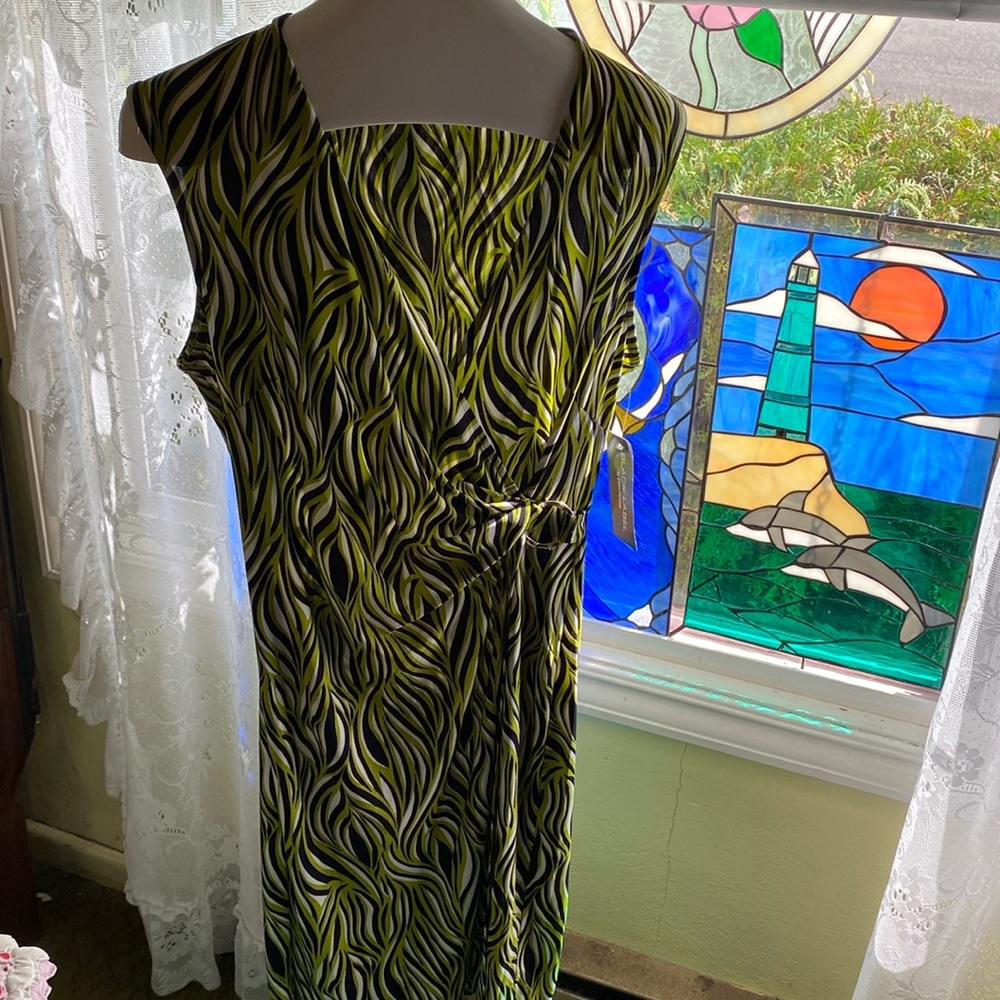 New Evan Picone Sleeveless Dress Size 14